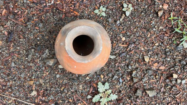 This bowl is a native wingfield clay body